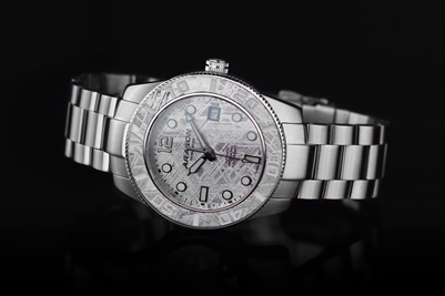 ARAGON Divemaster 42 Meteorite Swiss Automatic