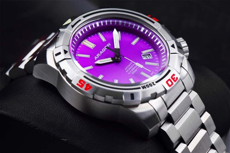 Sea Striker T-100 Tritium Automatic