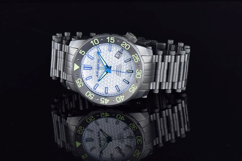 Aragon A514SLV