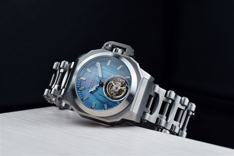 ARAGON Millipede Max Tourbillon Limited Edition