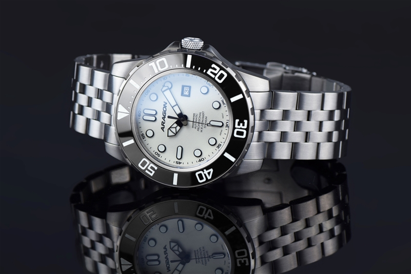 Aragon A681WHT